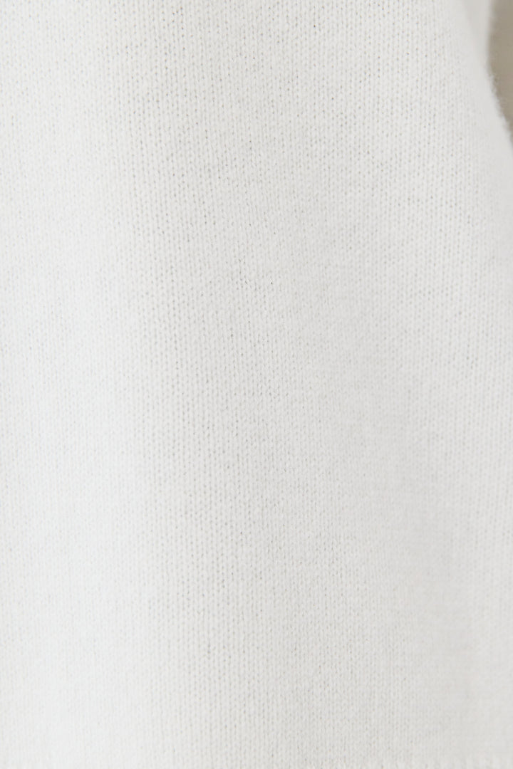 配色パイピングウールニット