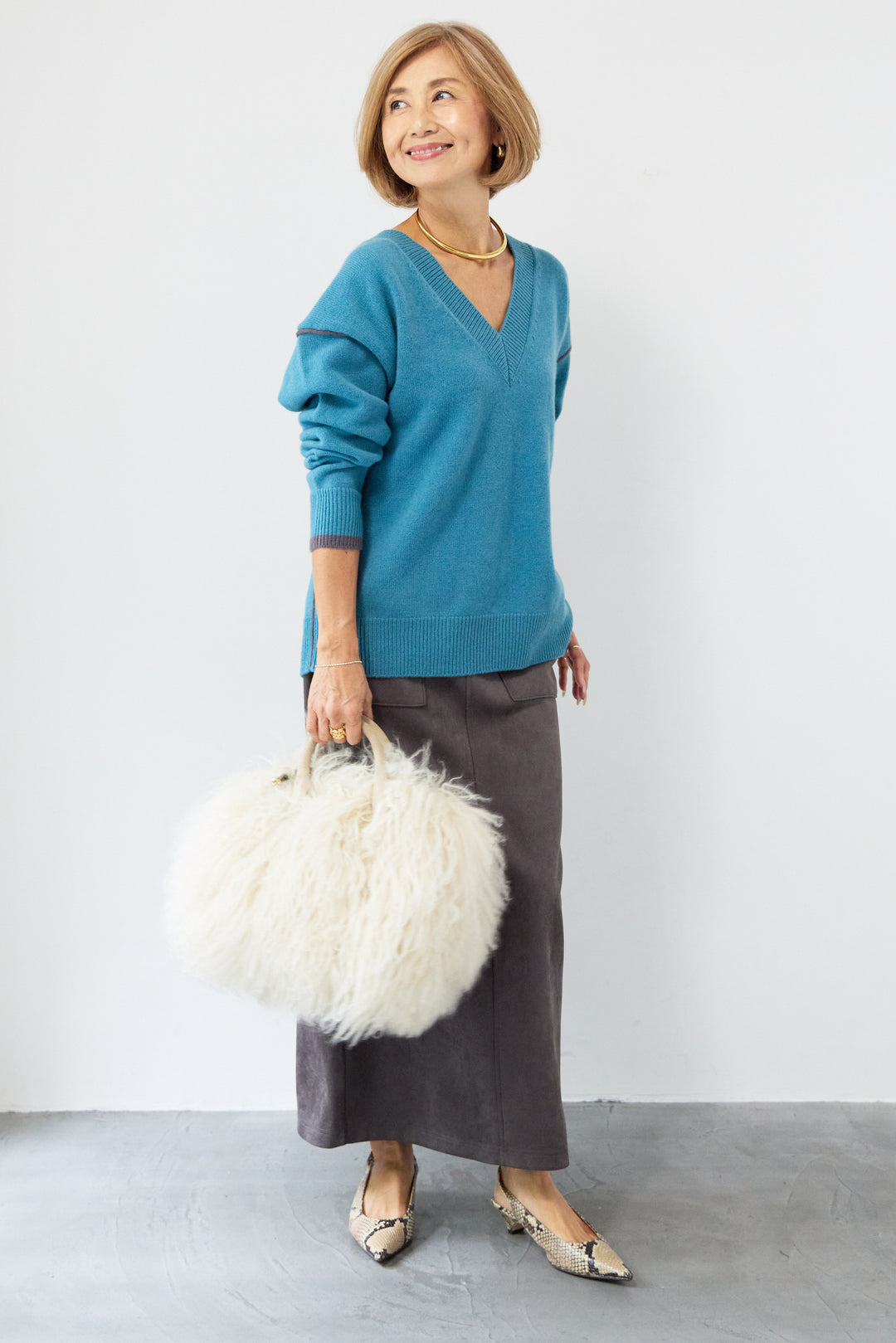 配色パイピングウールニット