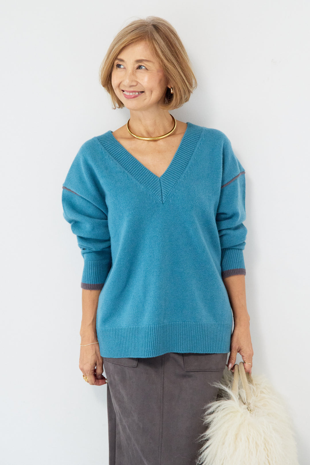 配色パイピングウールニット