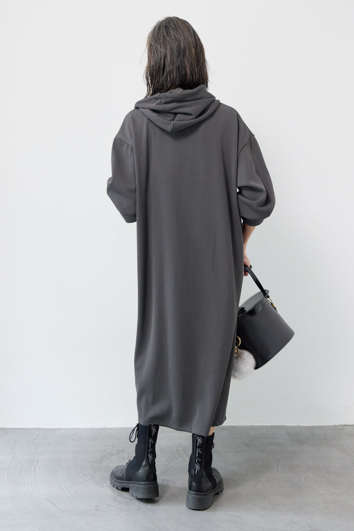 リブカットフーディワンピース