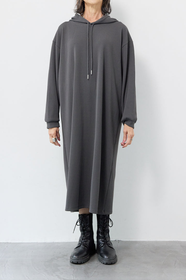 リブカットフーディワンピース