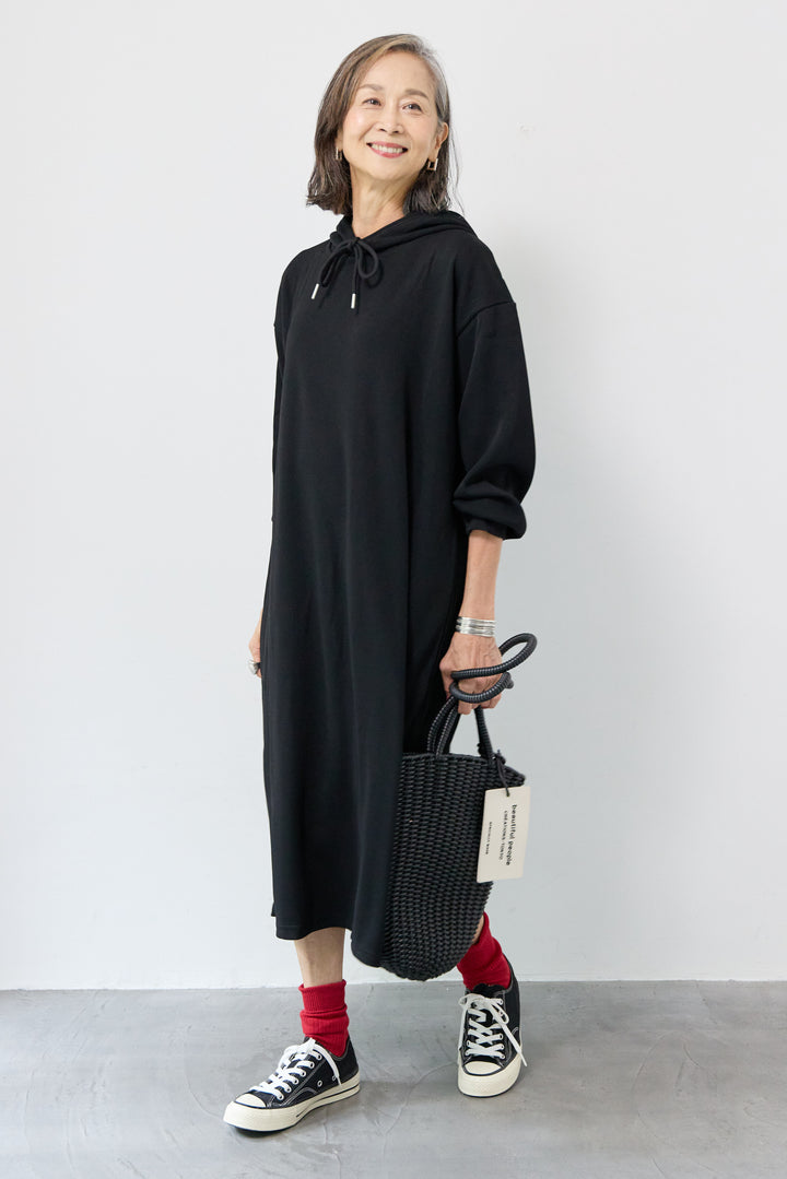 リブカットフーディワンピース