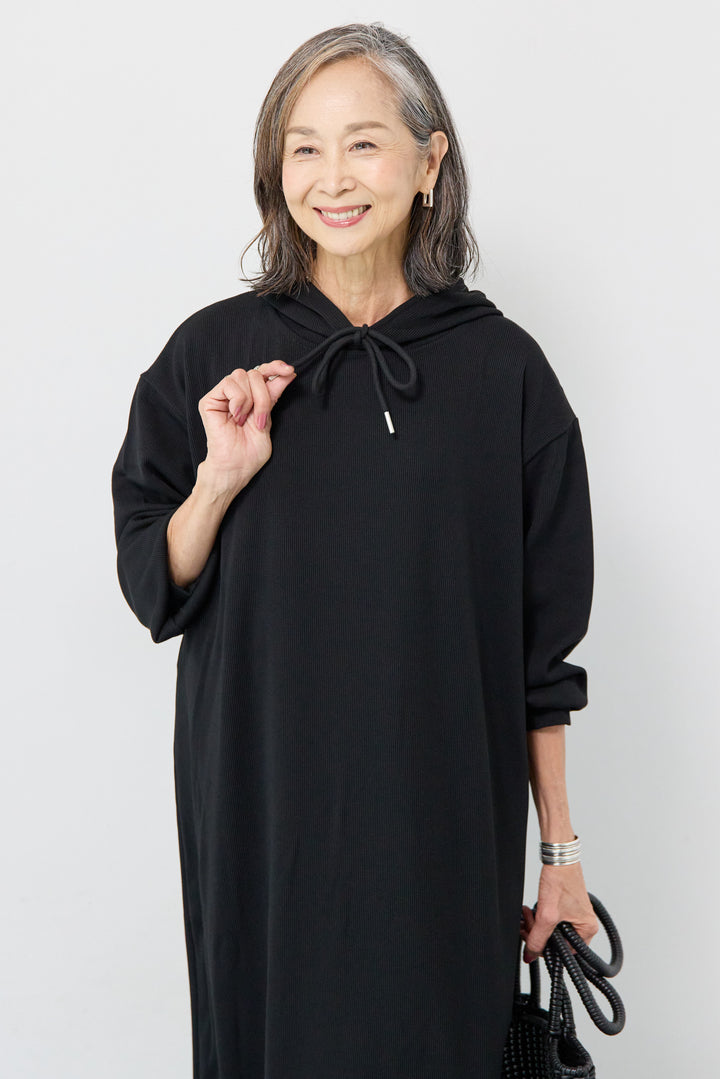 リブカットフーディワンピース