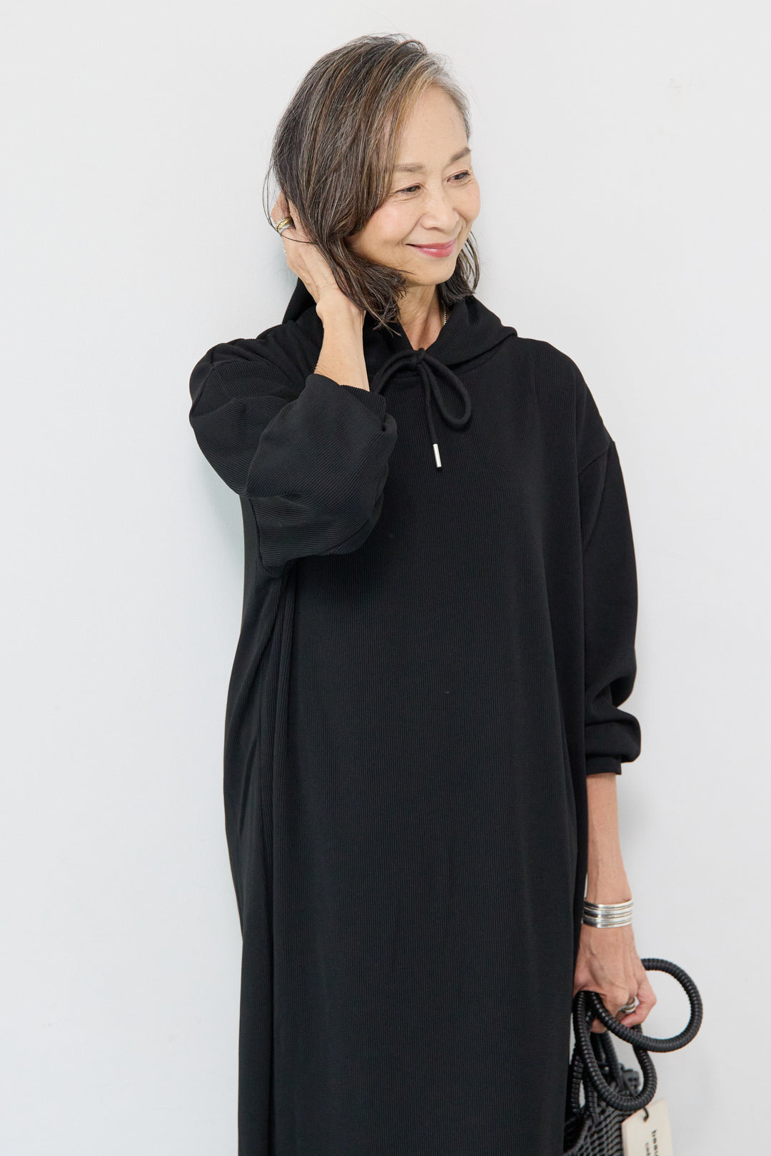 リブカットフーディワンピース