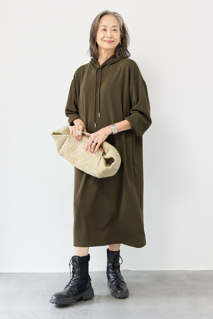 リブカットフーディワンピース