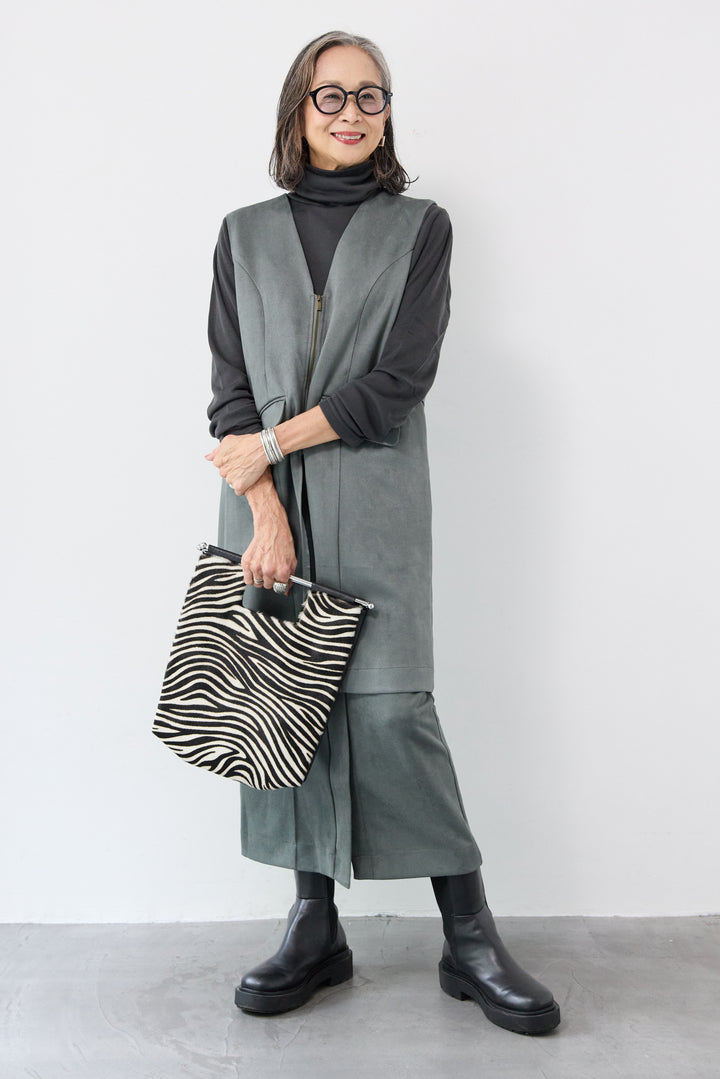 スエードポンチスカート