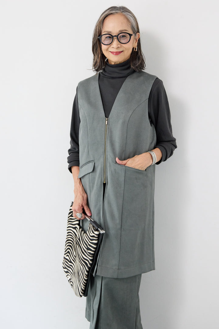 スエードポンチスカート