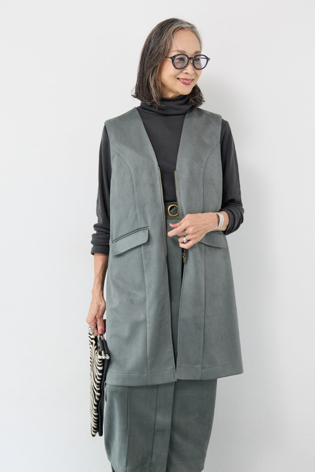 バックフリルジレ