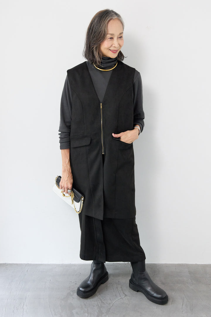 スエードポンチスカート