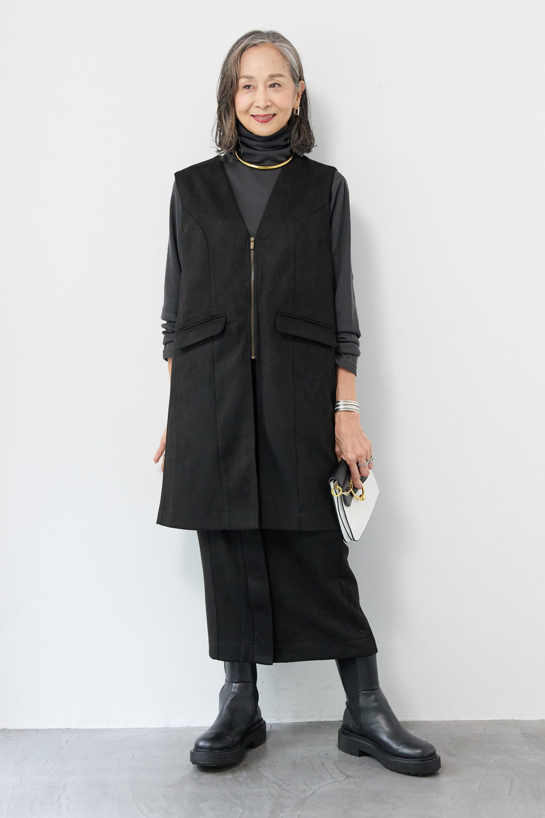 スエードポンチスカート