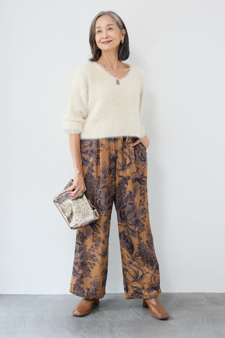 クロップド丈シャギーニット