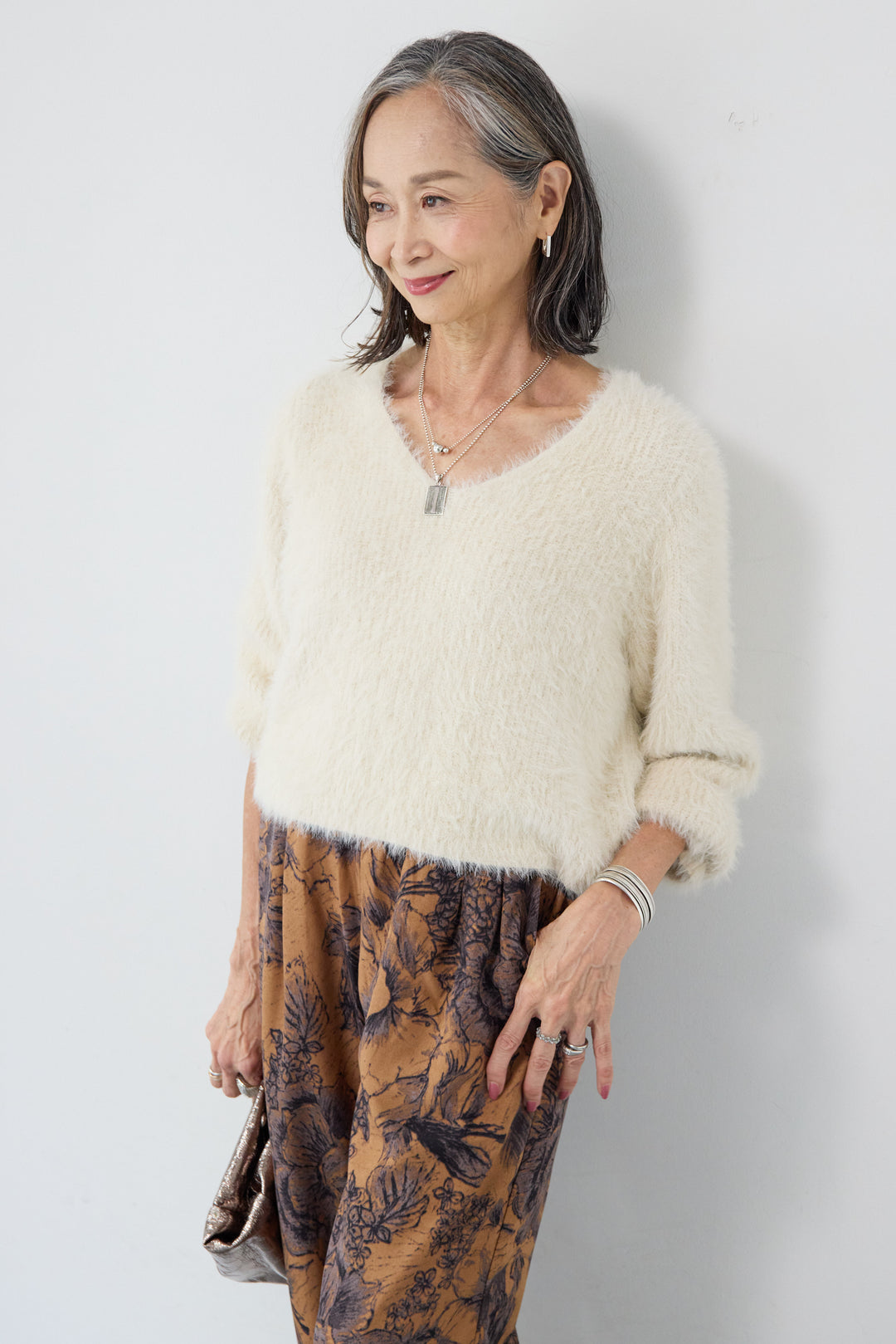 クロップド丈シャギーニット