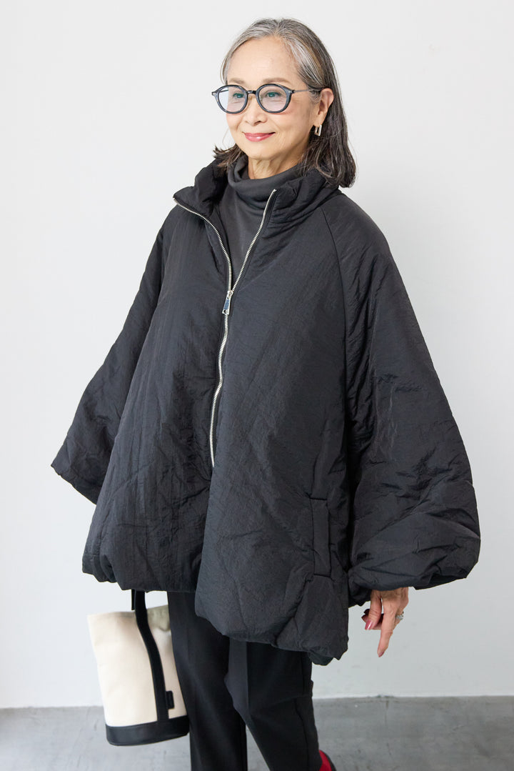 中綿バルーンコート