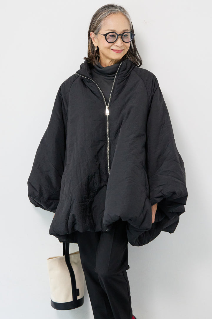 中綿バルーンコート