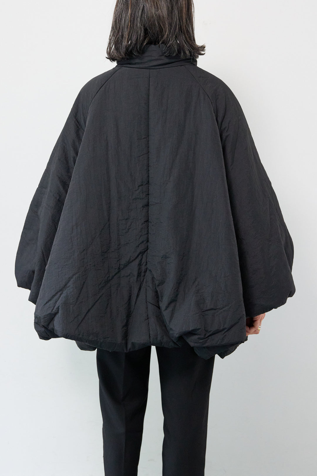 中綿バルーンコート