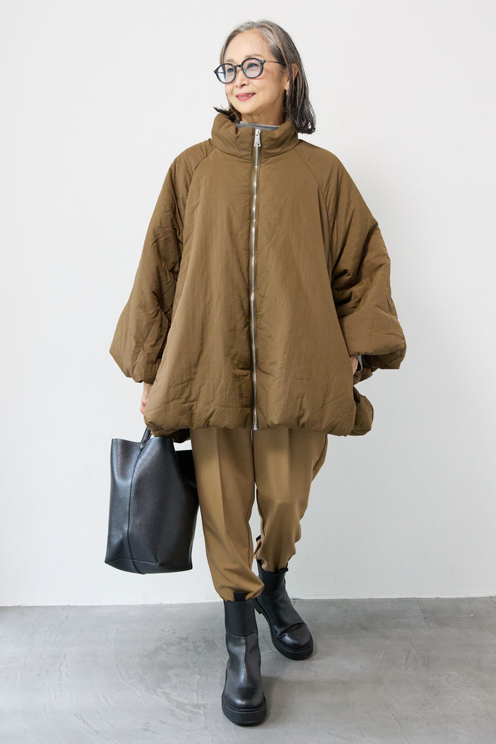 中綿バルーンコート
