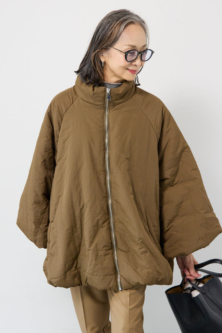 中綿バルーンコート