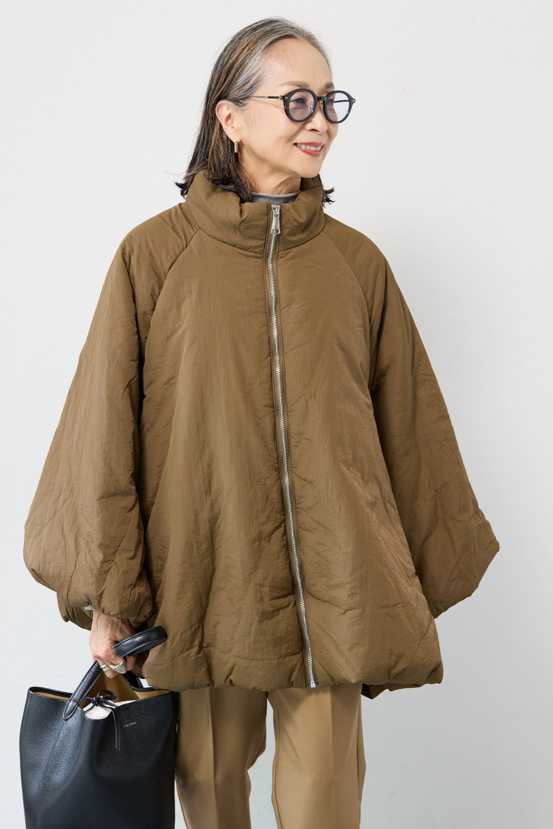 中綿バルーンコート