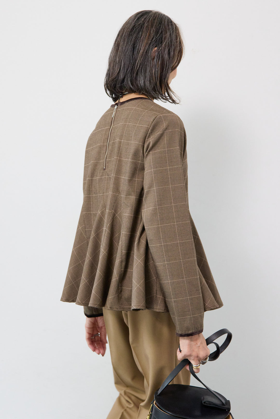 クラシックフレアプルオーバー