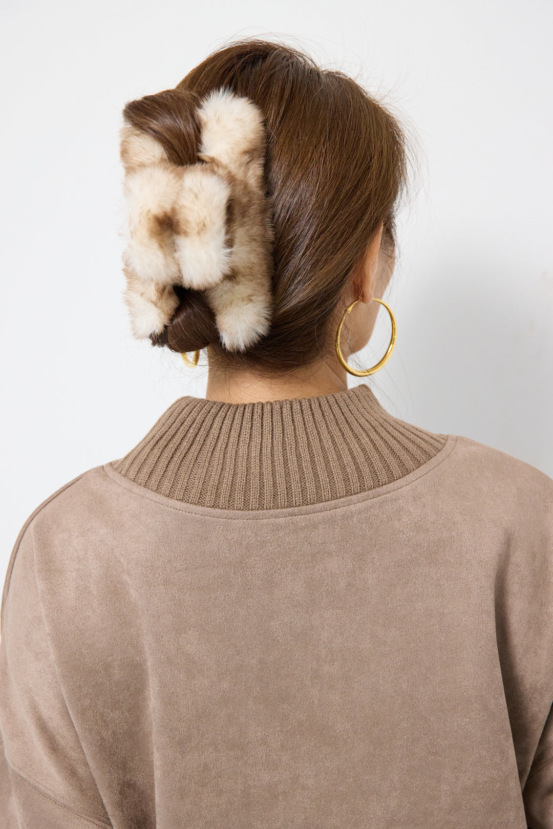 フェイクファーヘアクリップ