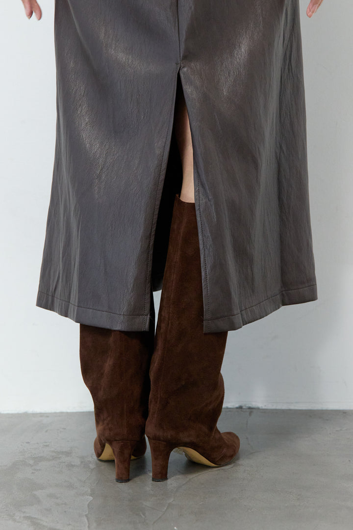 フェイクレザージャンパースカート+タートルインナー