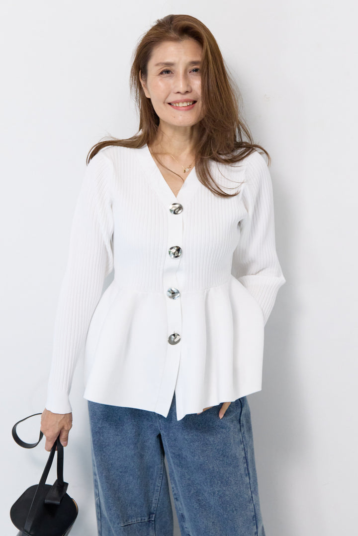 ニュアンス釦ペプラムニットカーディガン