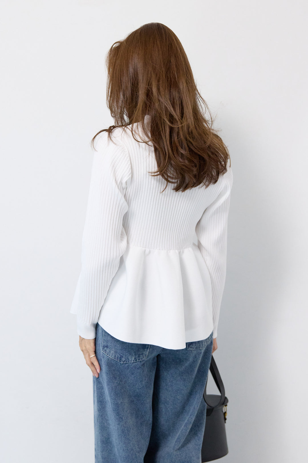 ニュアンス釦ペプラムニットカーディガン