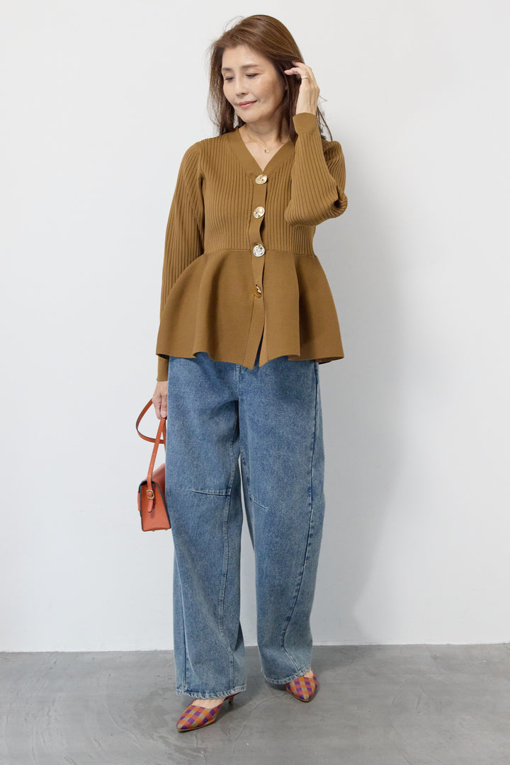 ニュアンス釦ペプラムニットカーディガン