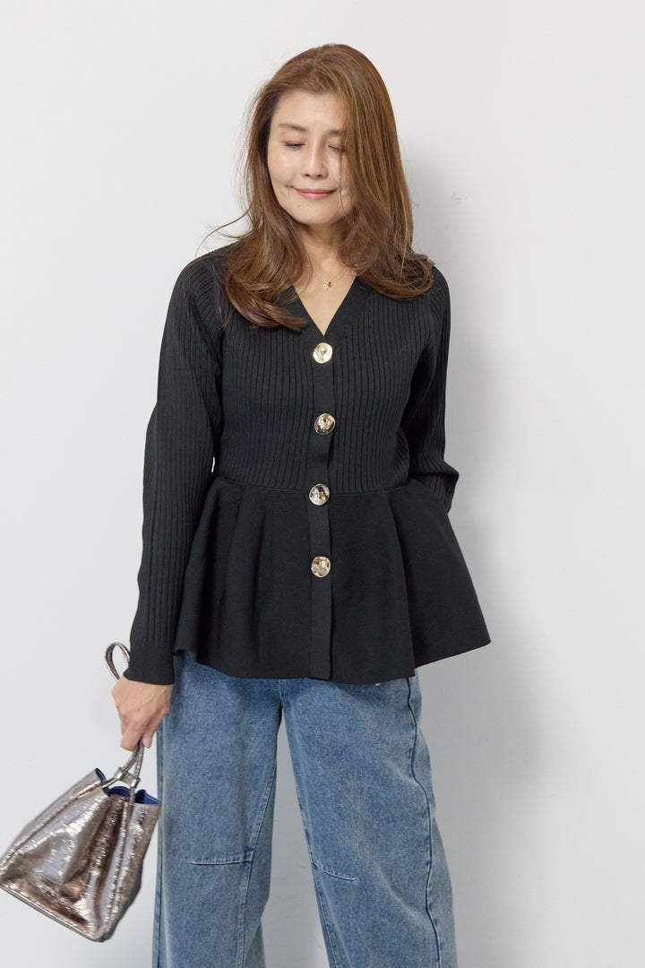 ニュアンス釦ペプラムニットカーディガン