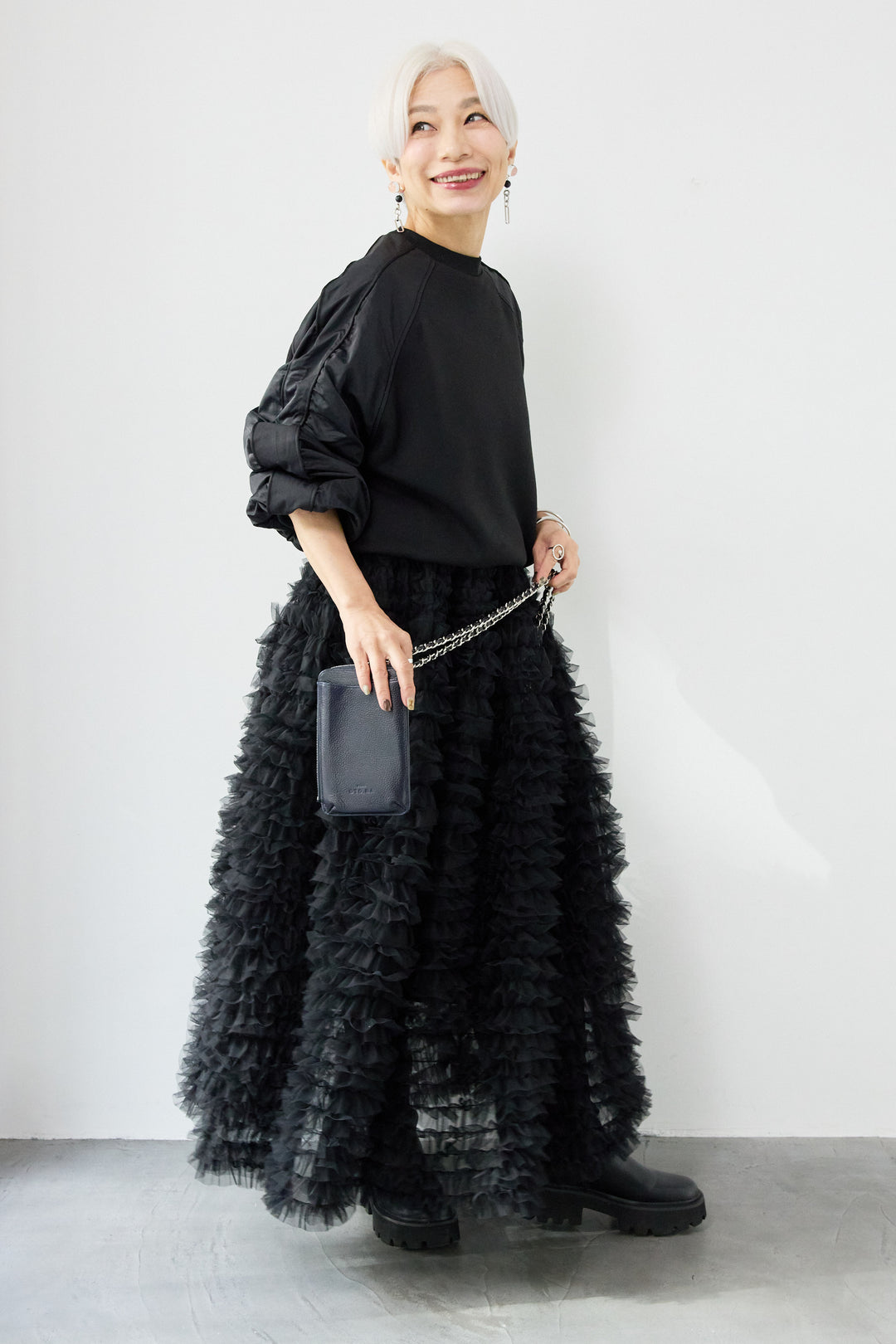 ナイロンラグランスリーブ ダンボールプルオーバー