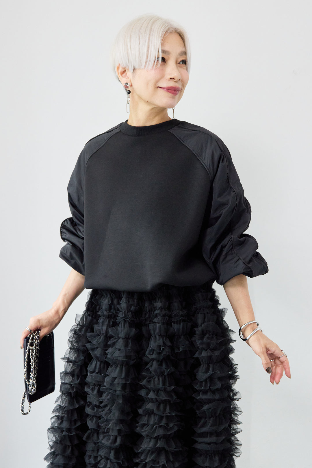 ナイロンラグランスリーブ ダンボールプルオーバー