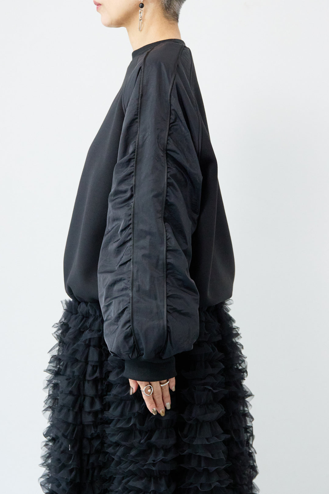 ナイロンラグランスリーブ ダンボールプルオーバー