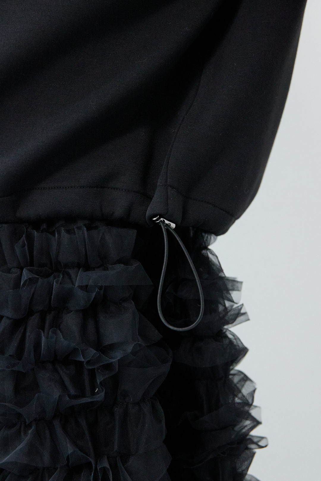 ナイロンラグランスリーブ ダンボールプルオーバー