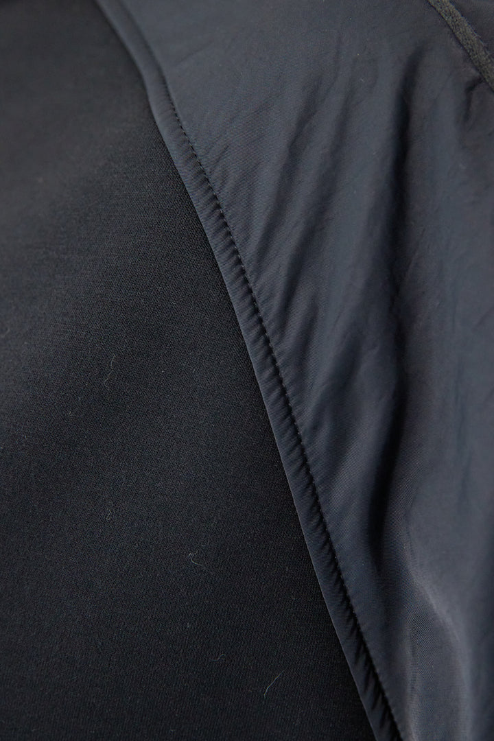 ナイロンラグランスリーブ ダンボールプルオーバー