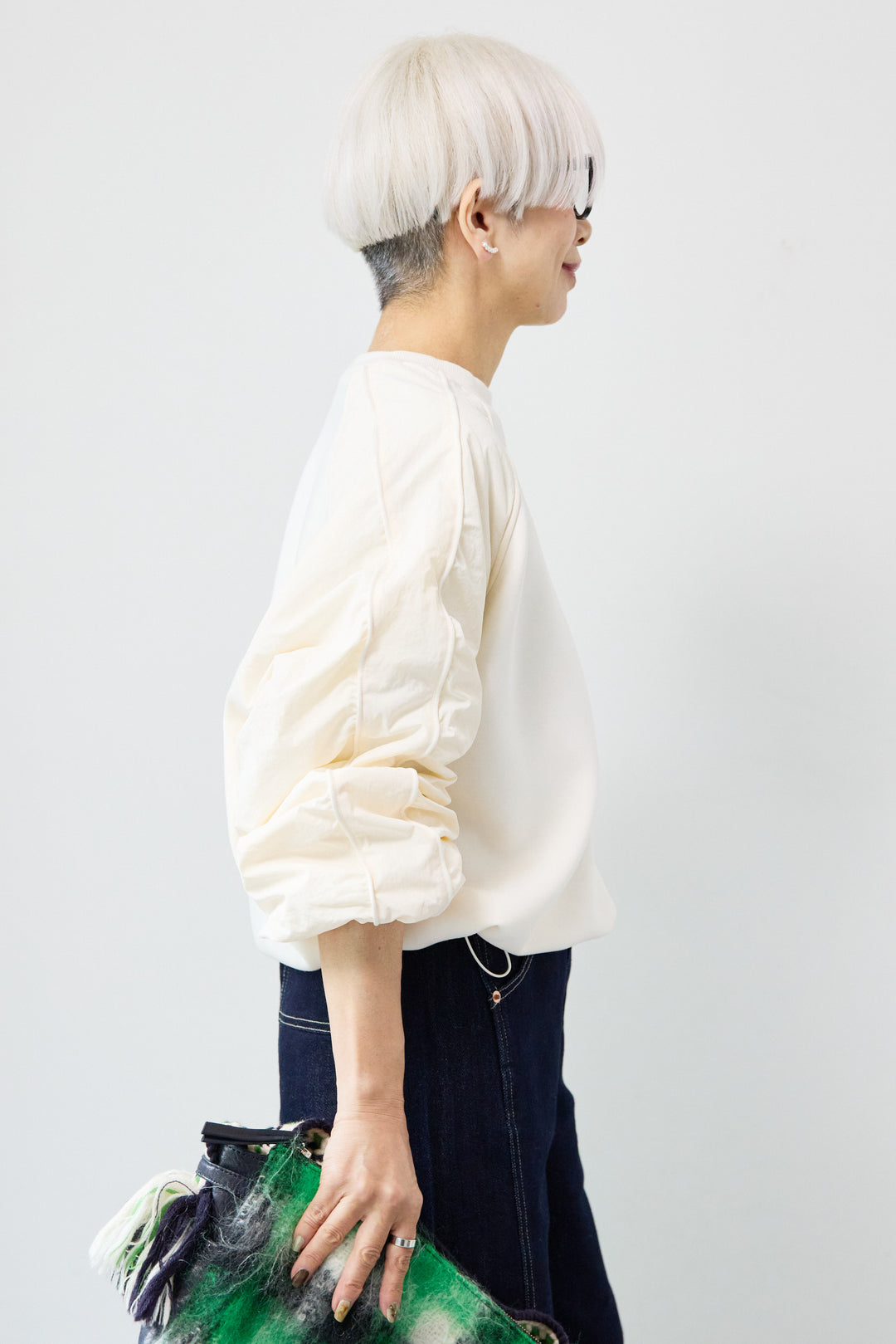 ナイロンラグランスリーブ ダンボールプルオーバー