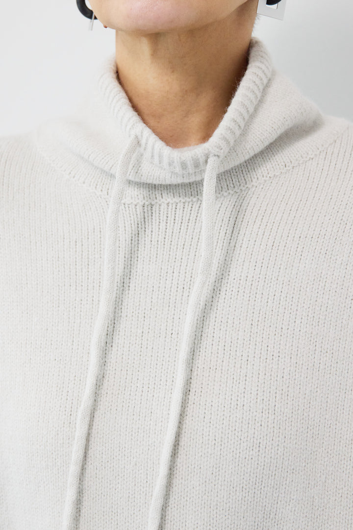 ルーズハイネックニット