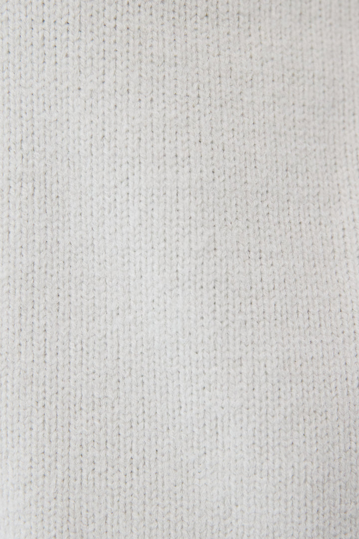 ルーズハイネックニット