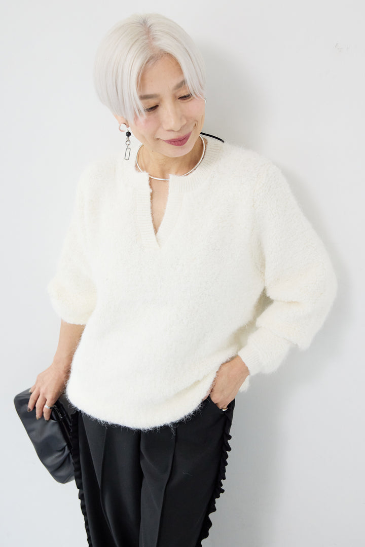 キーネックウールモヘヤニット