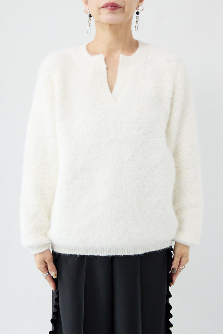 キーネックウールモヘヤニット