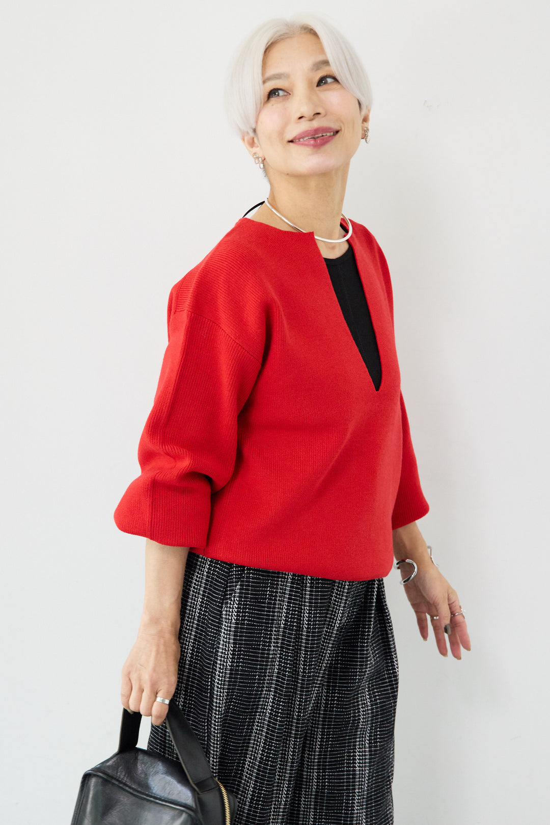 【防静電気】やわもち深Vネックデザインニット