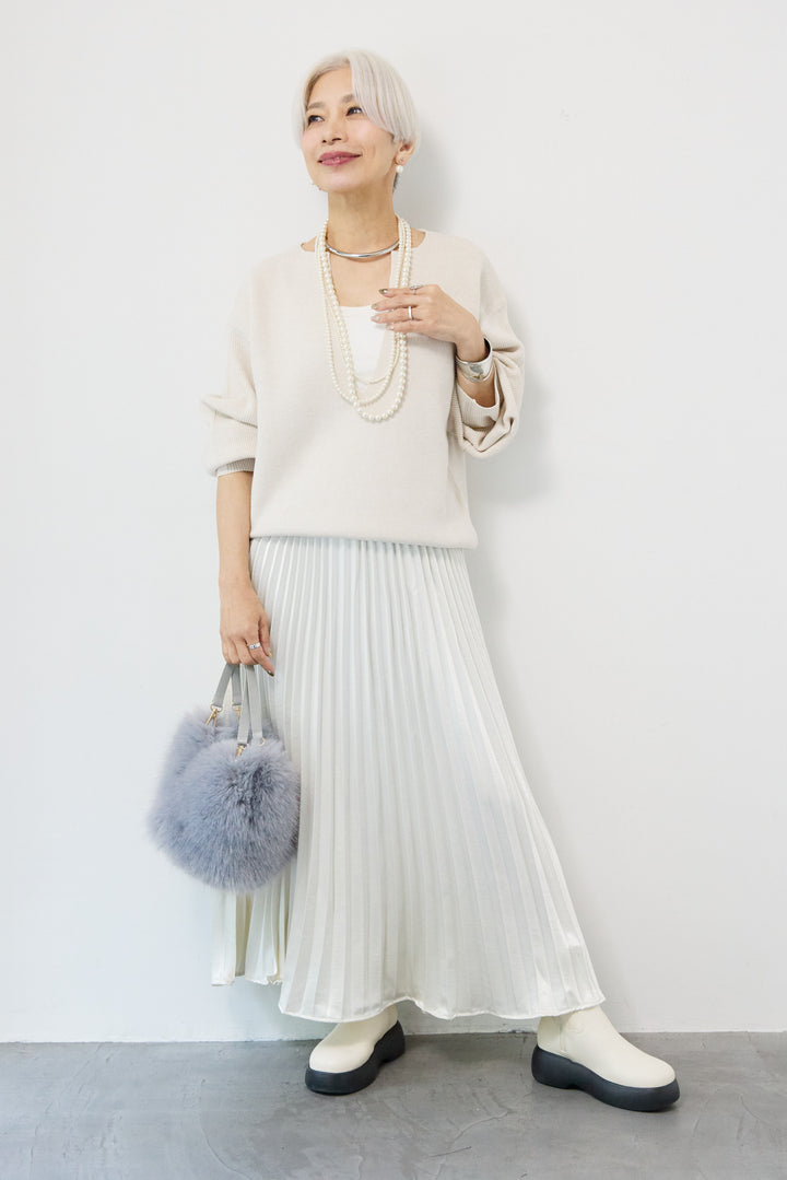 【防静電気】やわもち深Vネックデザインニット