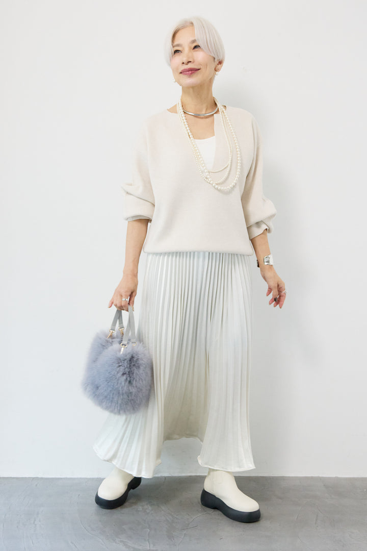 【防静電気】やわもち深Vネックデザインニット