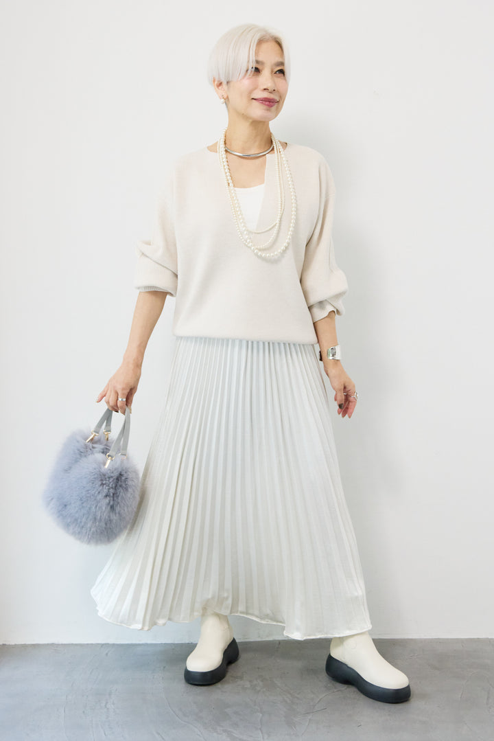 【防静電気】やわもち深Vネックデザインニット