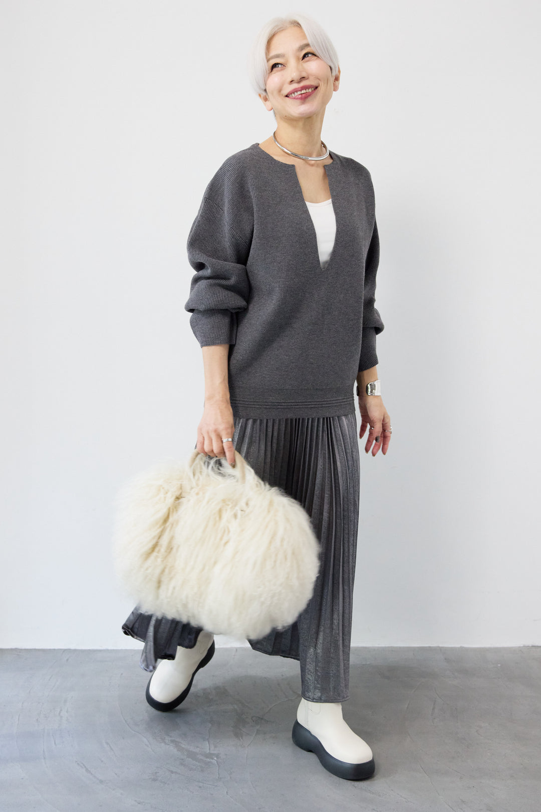 シャイニープリーツスカート