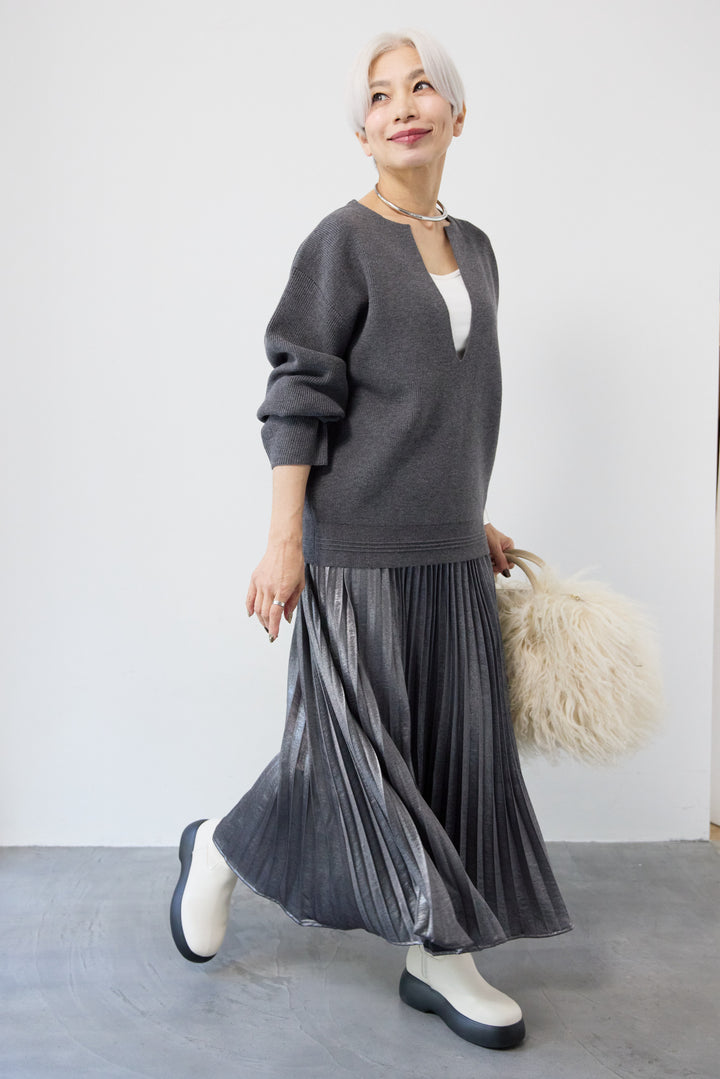 シャイニープリーツスカート