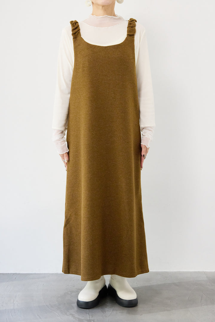 ギャザーショルダージャンパースカート