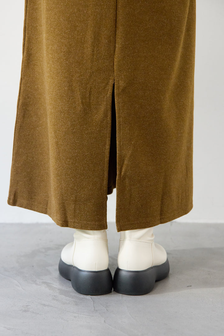 ギャザーショルダージャンパースカート