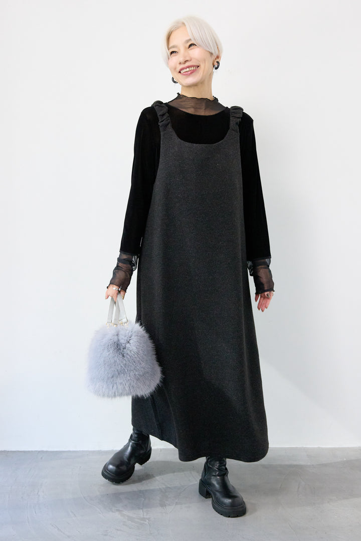 ギャザーショルダージャンパースカート