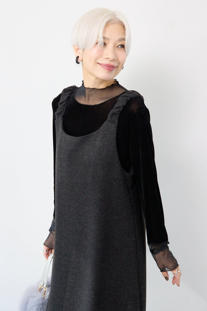 ギャザーショルダージャンパースカート