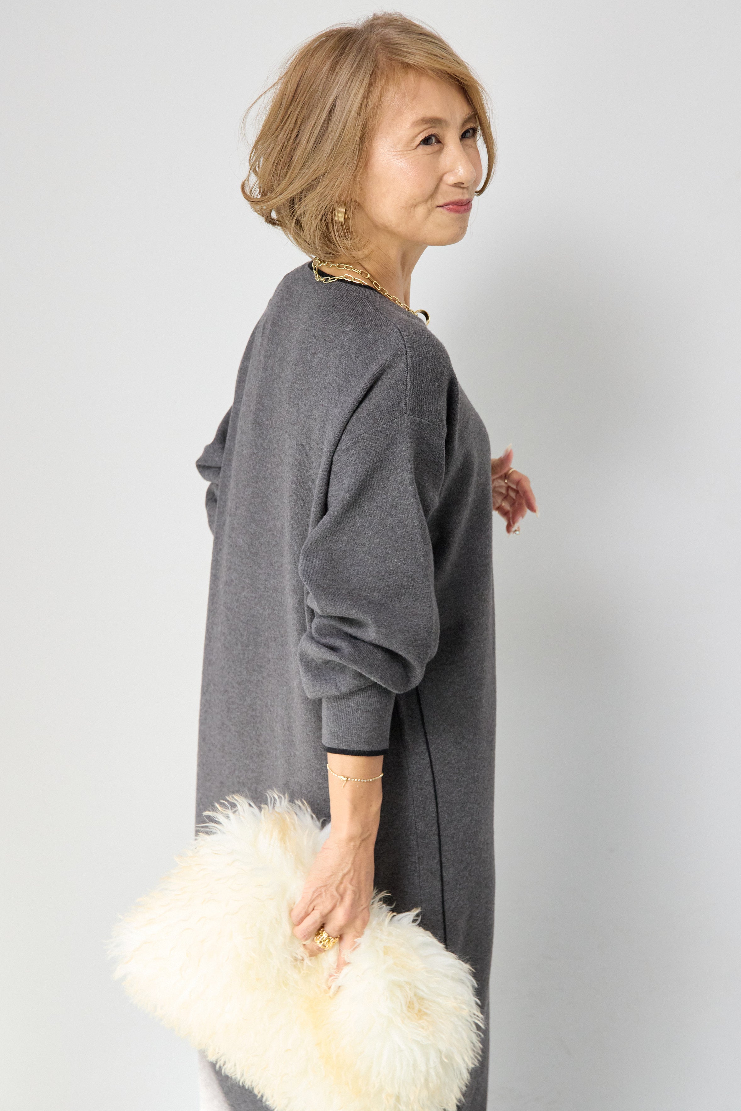 りんご✴︎OMMO 新品・未使用イエロー×グレー　バイカラーニットワンピース 防静電気】やわもちライン入りヘンリーワンピース – plusotoha